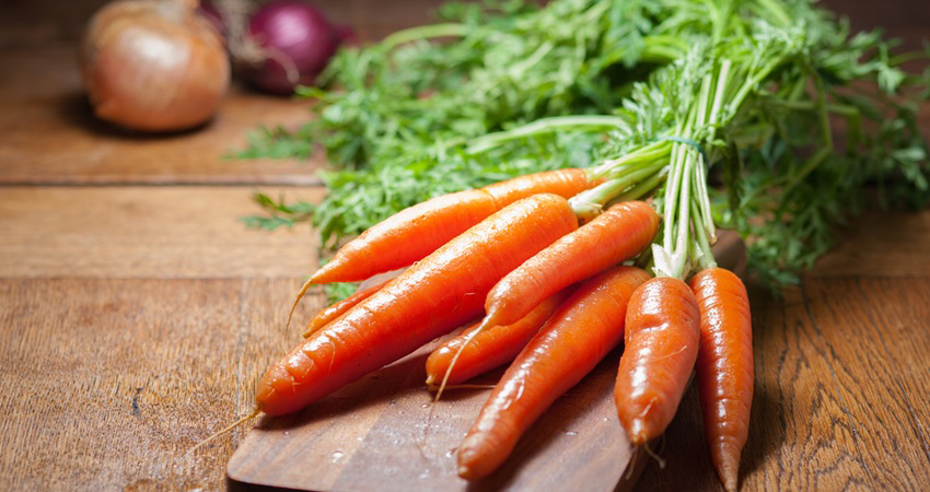 carottes et oignons légumes de saison