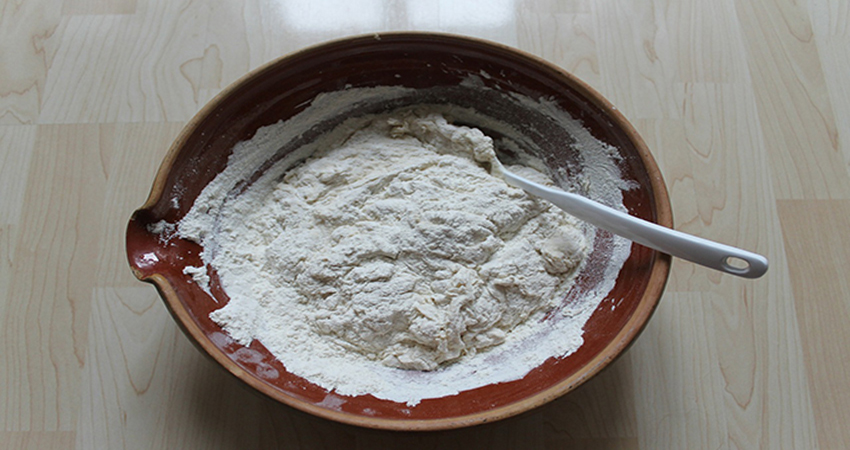 Quels sont les ingrédients nécessaires à la préparation des beignets ?